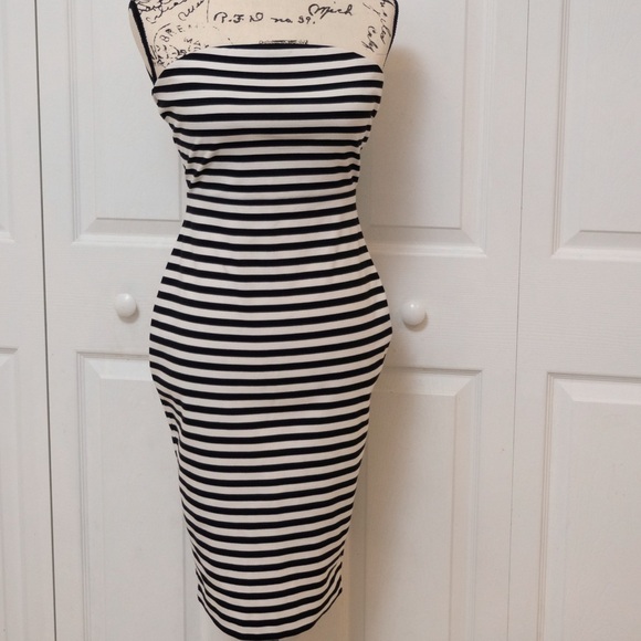 EXPRESS Midi DRESS BLACK & WHITE Strapless "Breton" Stripe Nautical Sailor-core - Picture 4 of 4